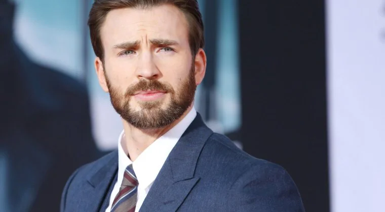 Imagen de Así de increíble luciría Chris Evans como Solid Snake en una película de Metal Gear