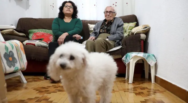 Imagen de Una anciana de 99 años logró vencer al coronavirus y volvió a disfrutar de los videojuegos