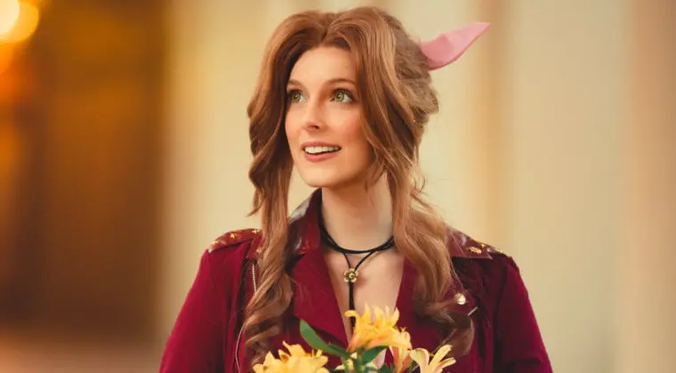 Imagen de Final Fantasy VII Remake: La actriz de voz de Aeris hace el mejor cosplay del personaje