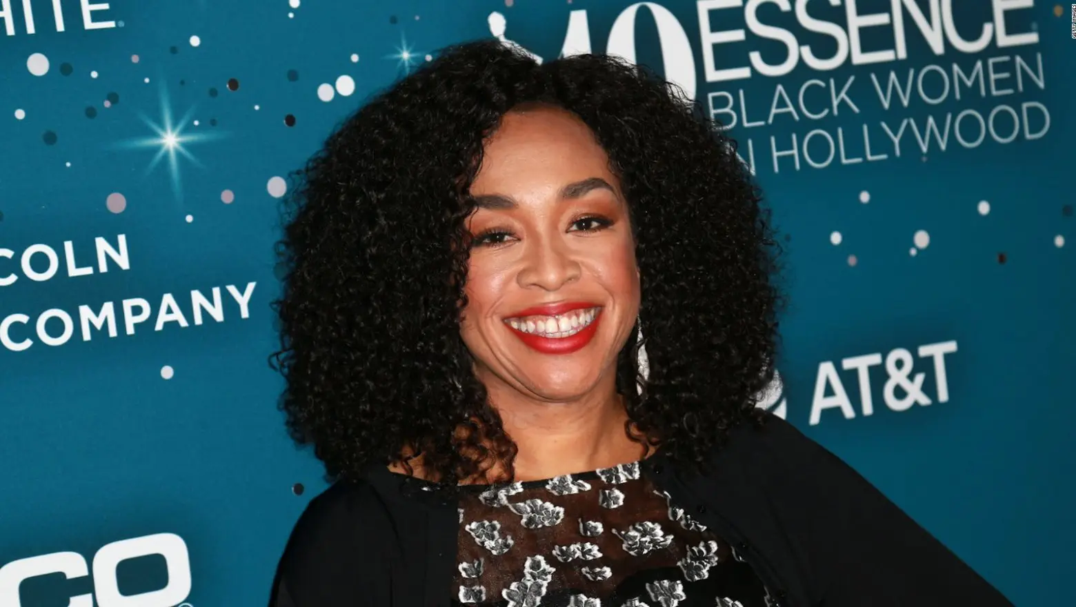 Shonda Rhimes Globos de Oro