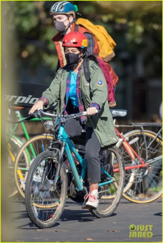iman vellani ms marvel filming 08