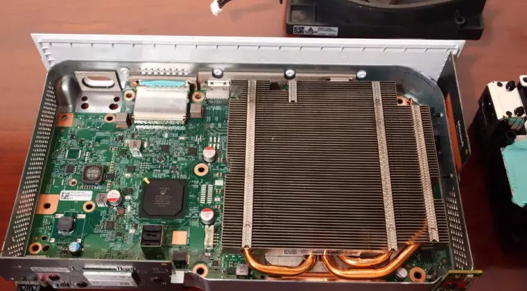 Imagen de Un nuevo vídeo muestra en detalle el interior de Xbox Series S
