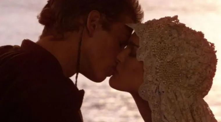 Imagen de George Lucas defiende el romance de El ataque de los clones: "la mayoría no entiende el estilo Star Wars"