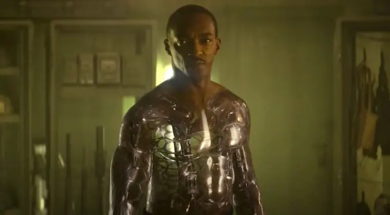 Imagen de A Descubierto: Anthony Mackie se convierte en un androide en el tráiler de la nueva película de Netflix