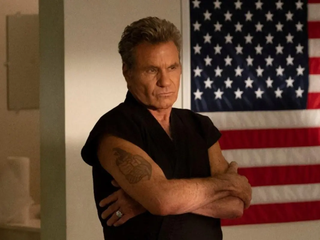 cobra kai season 3 ending crop1610379524544jpg 1143340072
