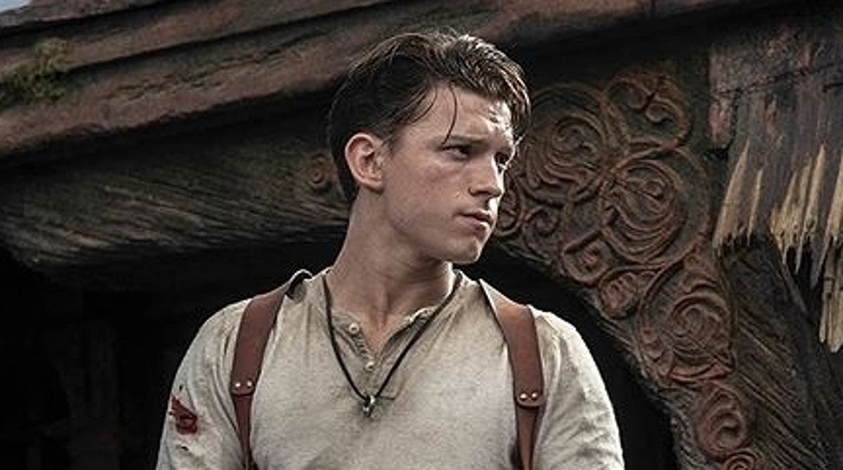 heres your first look at tom holland as nathan drake in the uncharted movie 1603385174411