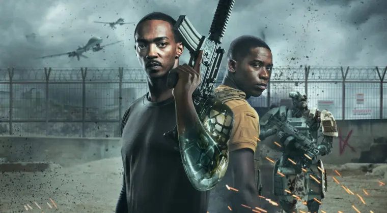 Imagen de Crítica de A Descubierto: Anthony Mackie es un cyborg en este thriller de ciencia ficción de Netflix