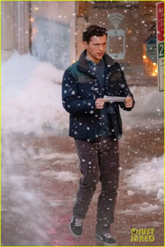 zendaya tom holland set spiderman january 2021 07