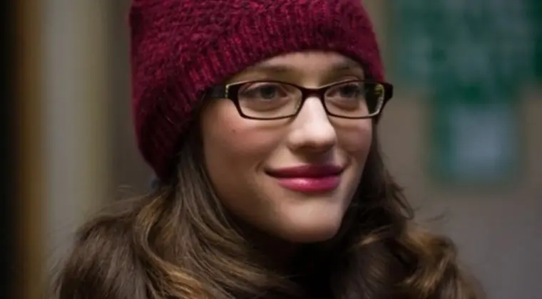 Imagen de Kat Dennings (Bruja Escarlata y Visión) aparecerá en más proyectos de Marvel