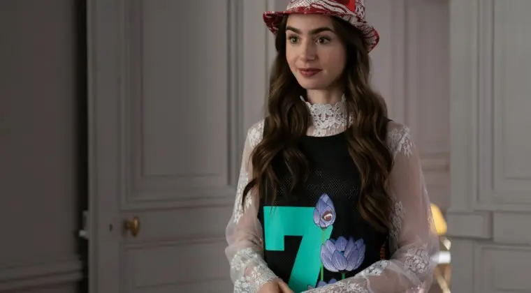 Imagen de La dura crítica de la guionista de Emily in Paris tras la nominación a los Globos de Oro 2021