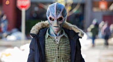 Imagen de Syfy renueva Resident Alien por una temporada 2 antes de terminar la prime