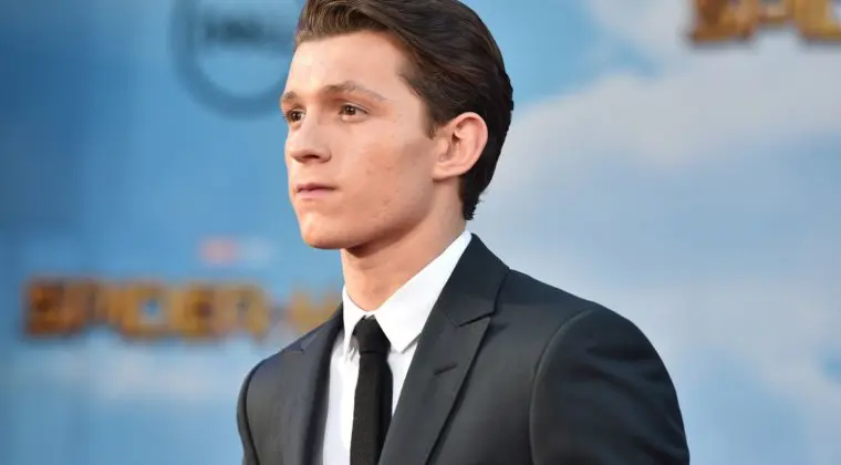 Imagen de La reacción de Tom Holland al ver Viuda Negra, la nueva película de Marvel