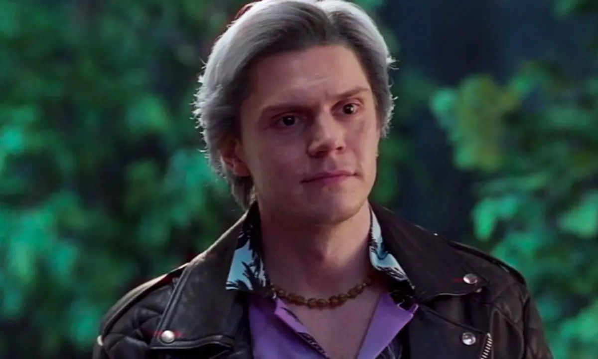 Evan Peters