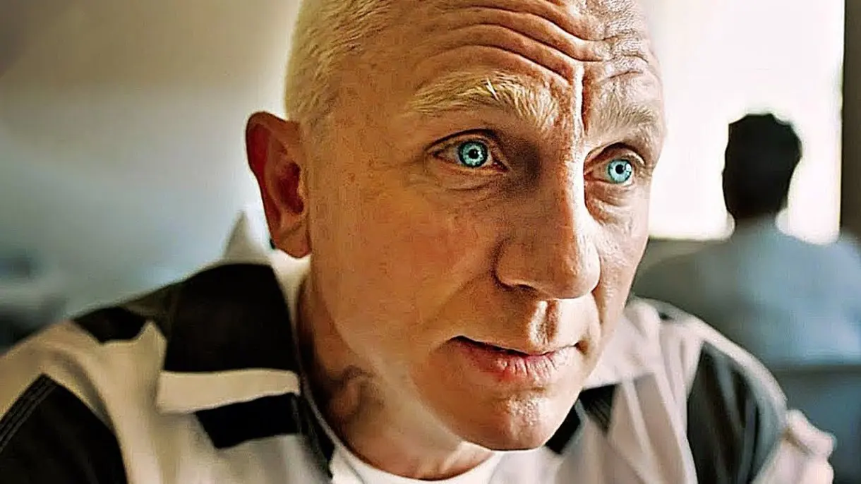 Daniel Craig