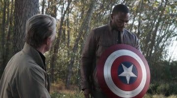 Imagen de Falcon y el Soldado de Invierno: Kevin Feige explica por qué decidió que Sam heredase el escudo de Capitán América