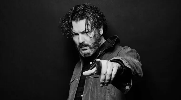 Imagen de David Hayter, actor de voz de Solid Snake, valida los rumores sobre el remake de Metal Gear Solid