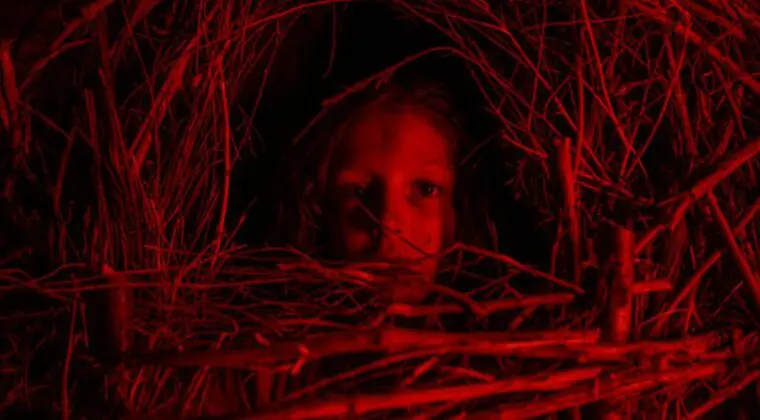 Imagen de A Classic Horror Story, la película de Netflix que está a medio camino entre Midsommar y La matanza de Texas