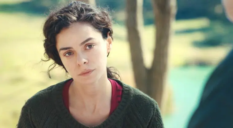 Imagen de Así ha emitido Antena 3 el final de Mujer: su decisión divide a la audiencia