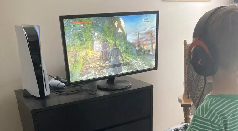 Imagen de Un niño de 5 años sorprende a la industria tras lograr culminar Bloodborne