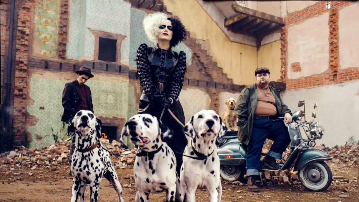 Cruella
