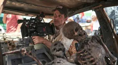 Imagen de Zack Snyder habla sobre Ejército de los Muertos y la importancia de los zombis: "El monstruo somos nosotros mismos, sin humanidad"