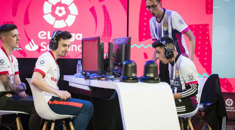 Imagen de Neat y el Real Valladolid CF vencen en la Gran Final de eLaLiga Santander 2020/21