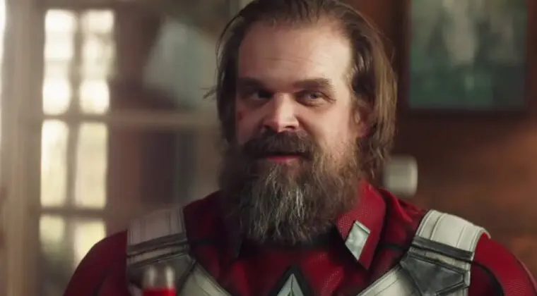 Imagen de Viuda Negra: David Harbour cree que el Guardián Rojo podría enfrentarse a Ojo de Halcón