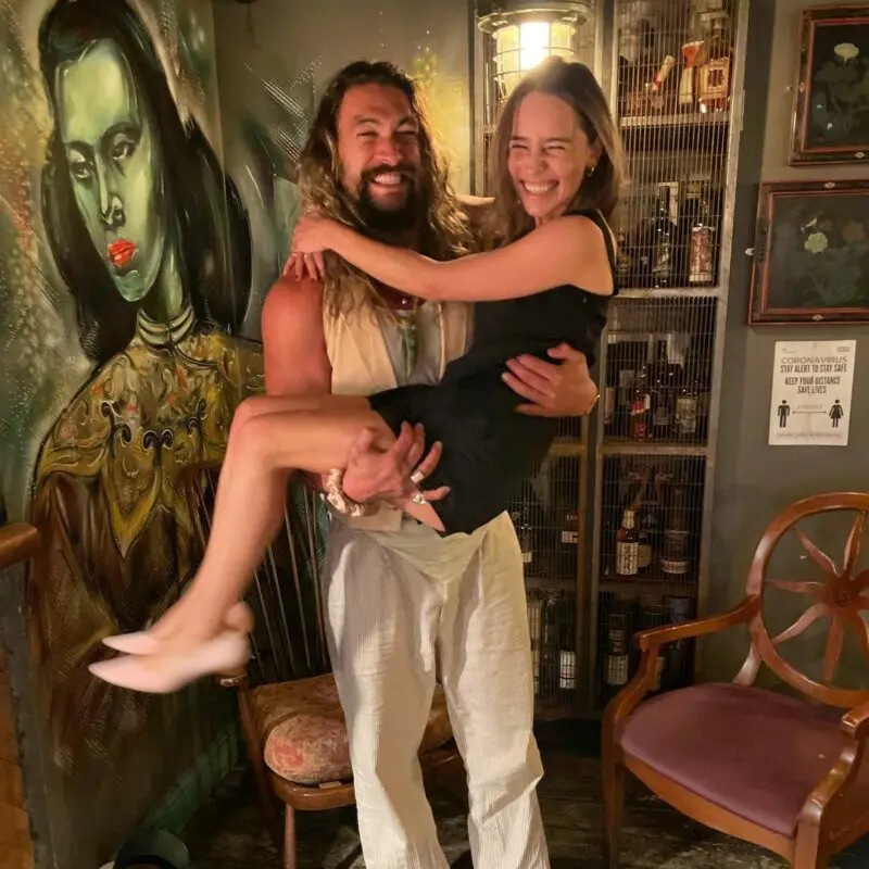 Jason Momoa y Emilia Clarke, Juego de Tronos