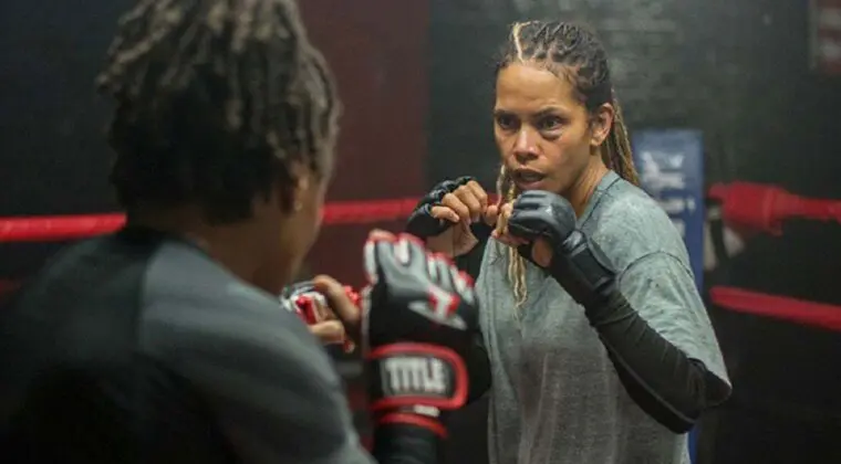 Imagen de Bruised: Así es la nueva película acción de Halle Berry con Netflix