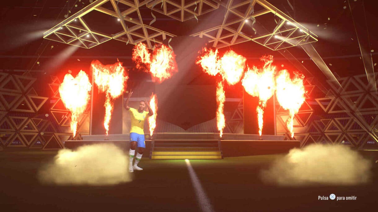 Sterling oro apareciendo en un sobre de FIFA 22 Ultimate Team
