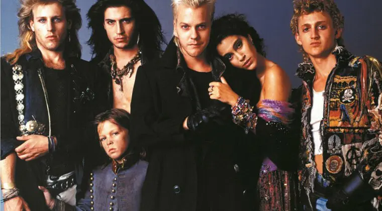 Imagen de Jóvenes ocultos, el clásico de Joel Schumacher, tendrá 'reboot'
