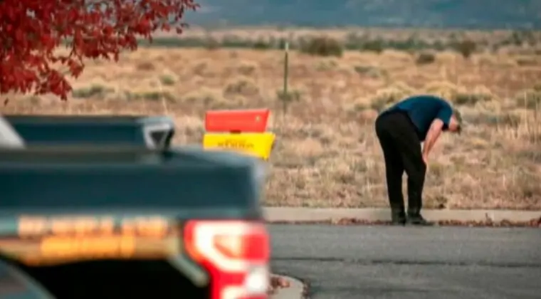 Imagen de La persona que entregó el arma cargada a Alec Baldwin tuvo un problema parecido en otro rodaje