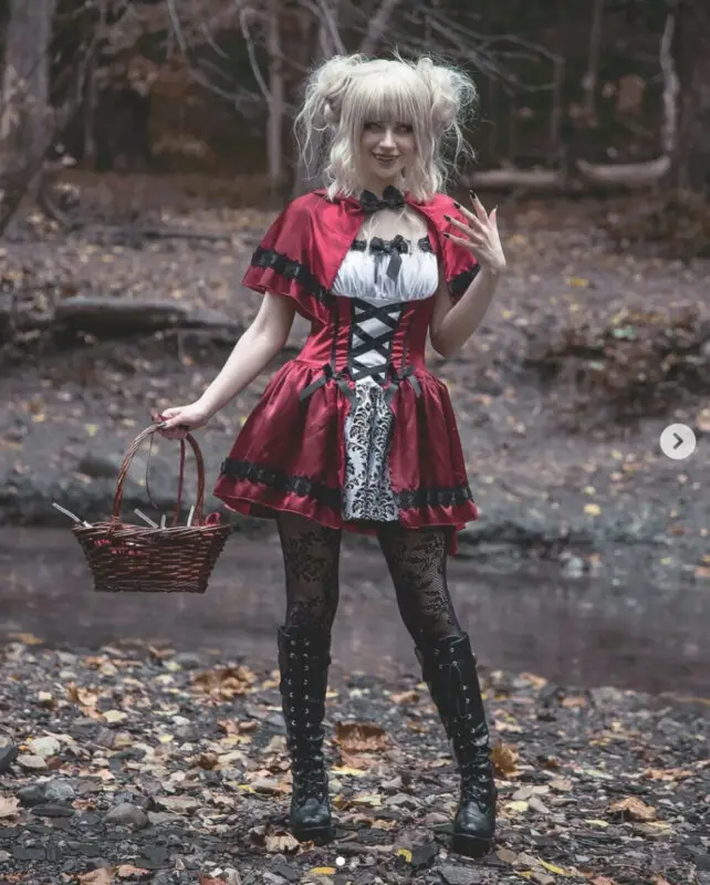Boku no Hero Academia cosplay Toga