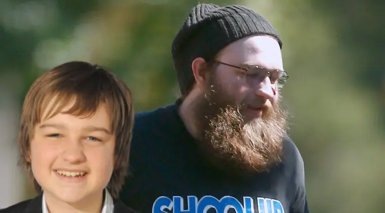 Imagen de ¿Qué fue de Angus T. Jones, el niño de Dos Hombres y Medio? A esto se dedica en la actualidad