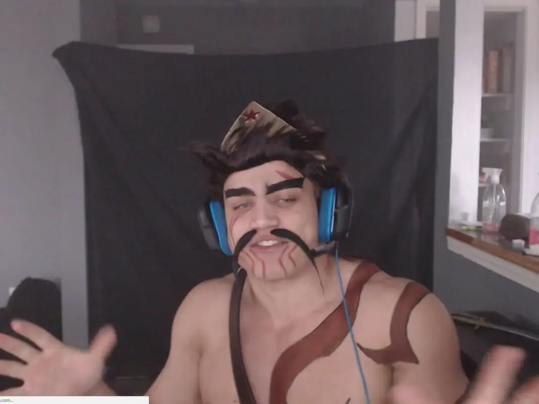 Tyler1 con cosplay de draven