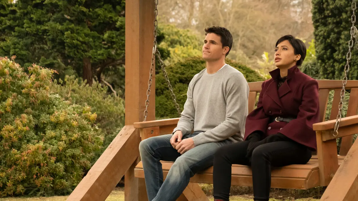 Upload, la serie de Amazon Prime Video, con sus protagonistas