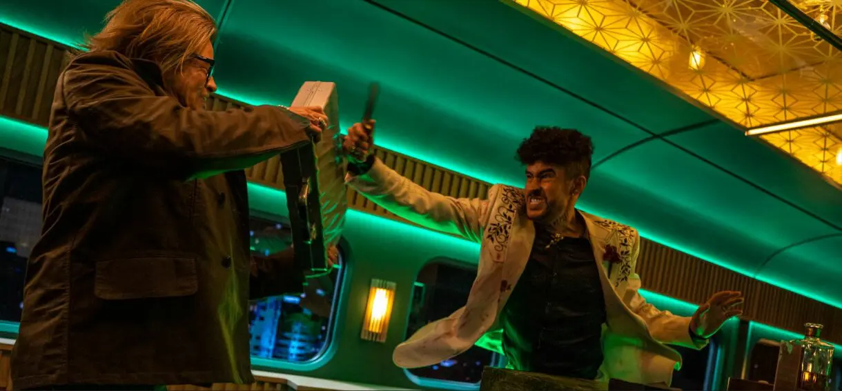Bad Bunny peleando con Brad Pitt en Bullet Train