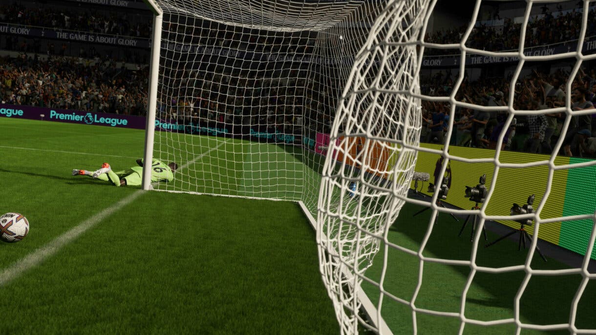 Movimiento de red tras marcar un gol en FIFA 23