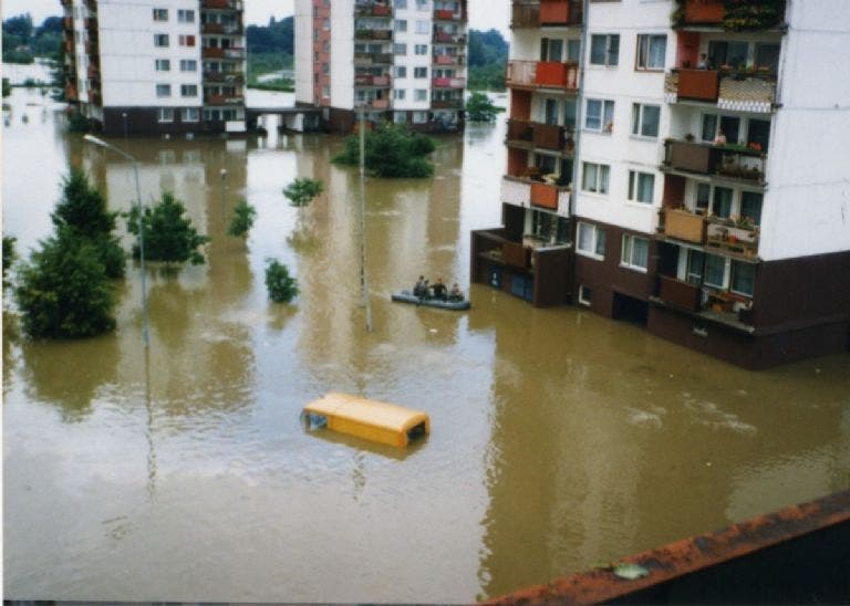 Czy Powódź Tysiąclecia w Polsce, która pojawiła się w serialu Netflixa, była prawdziwa?
