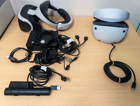 Así eran los cables de las PS VR frente al único cable de las PS VR 2