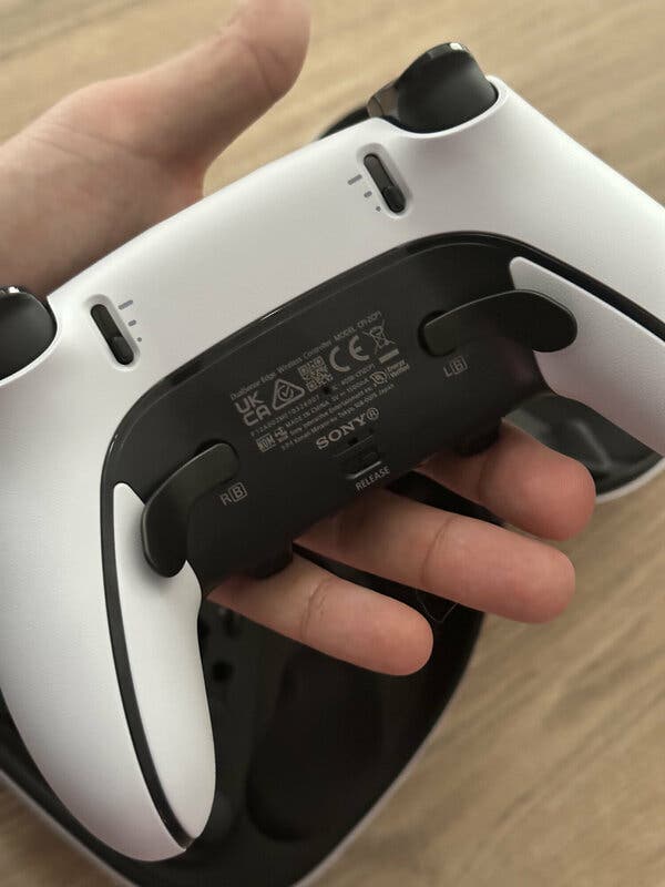 Los nuevos botones físicos que incorpora el DualSense Edge