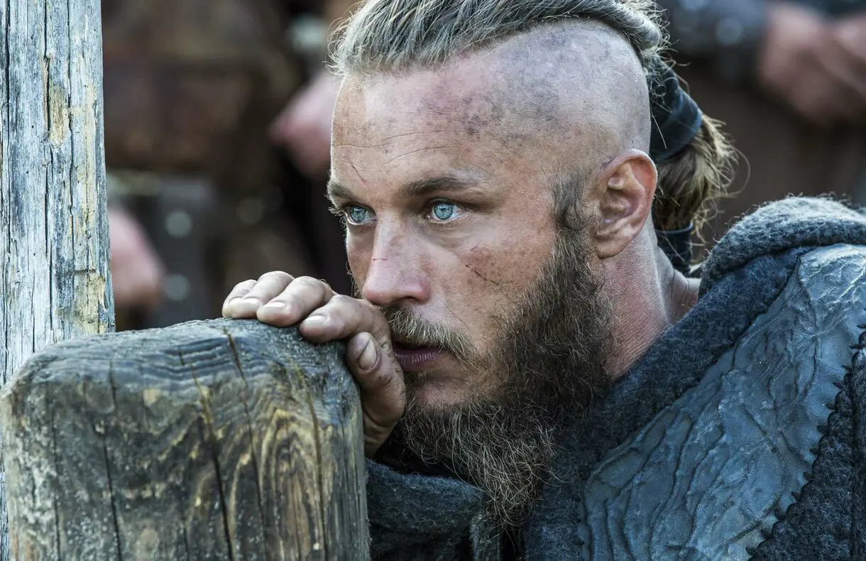 Travis Fimmel Vikingos cambio físico