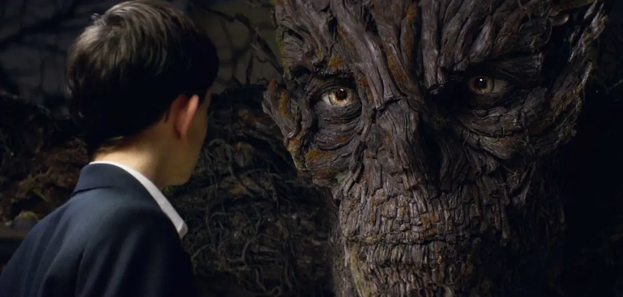 Un monstruo viene a verme (2016)