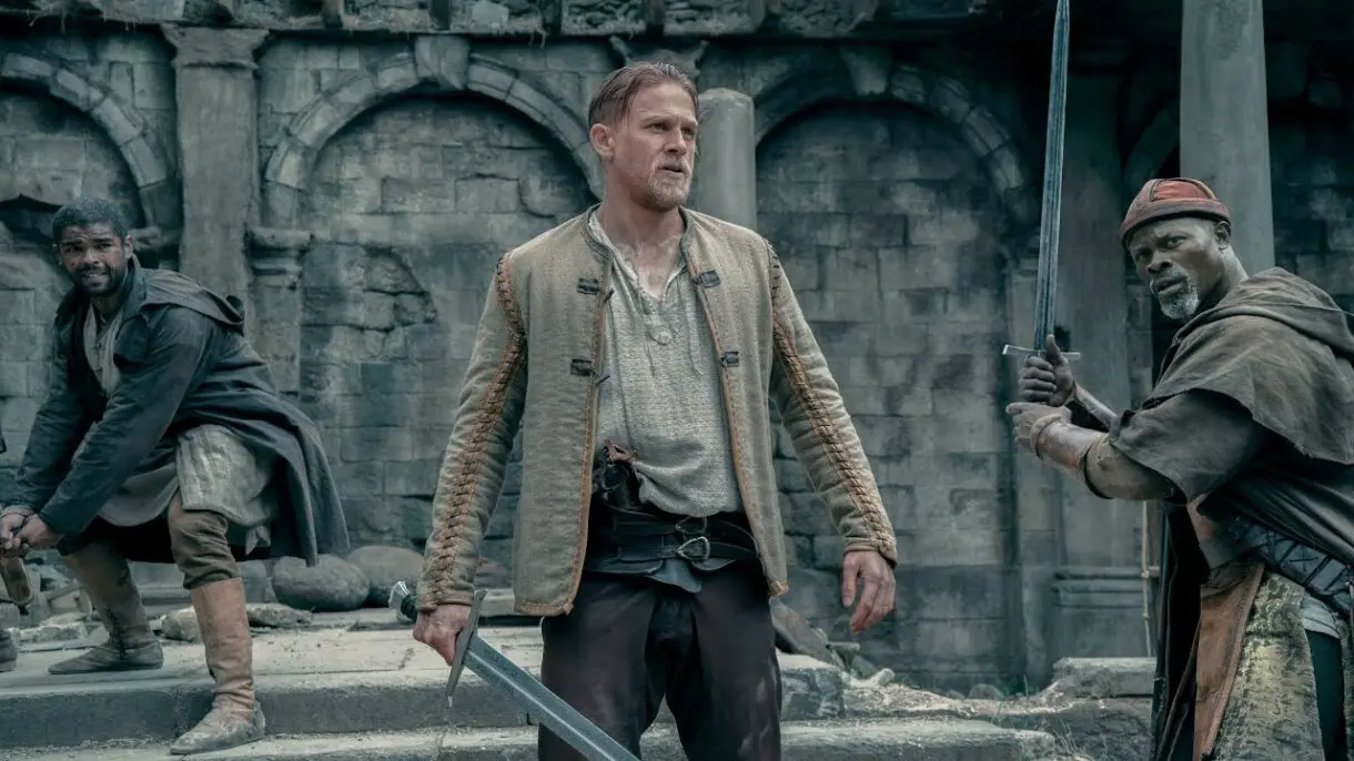 Rey Arturo: la leyenda de excalibur, película de Guy Ritchie.