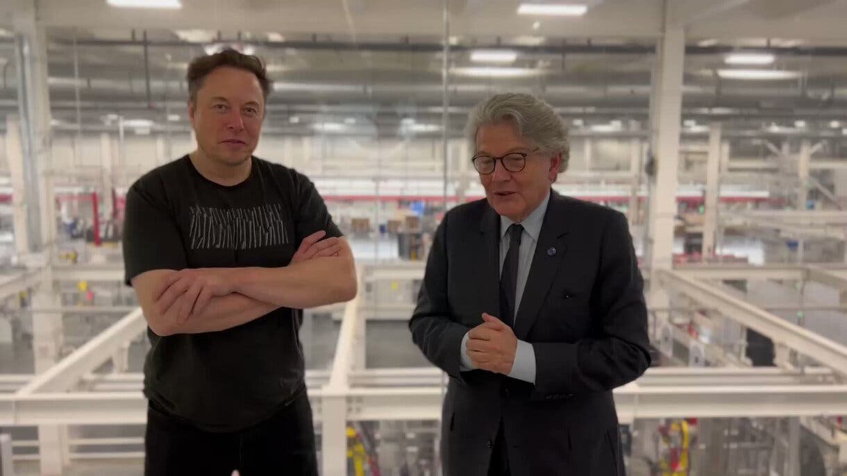 Elon Musk y Thierry Breton.