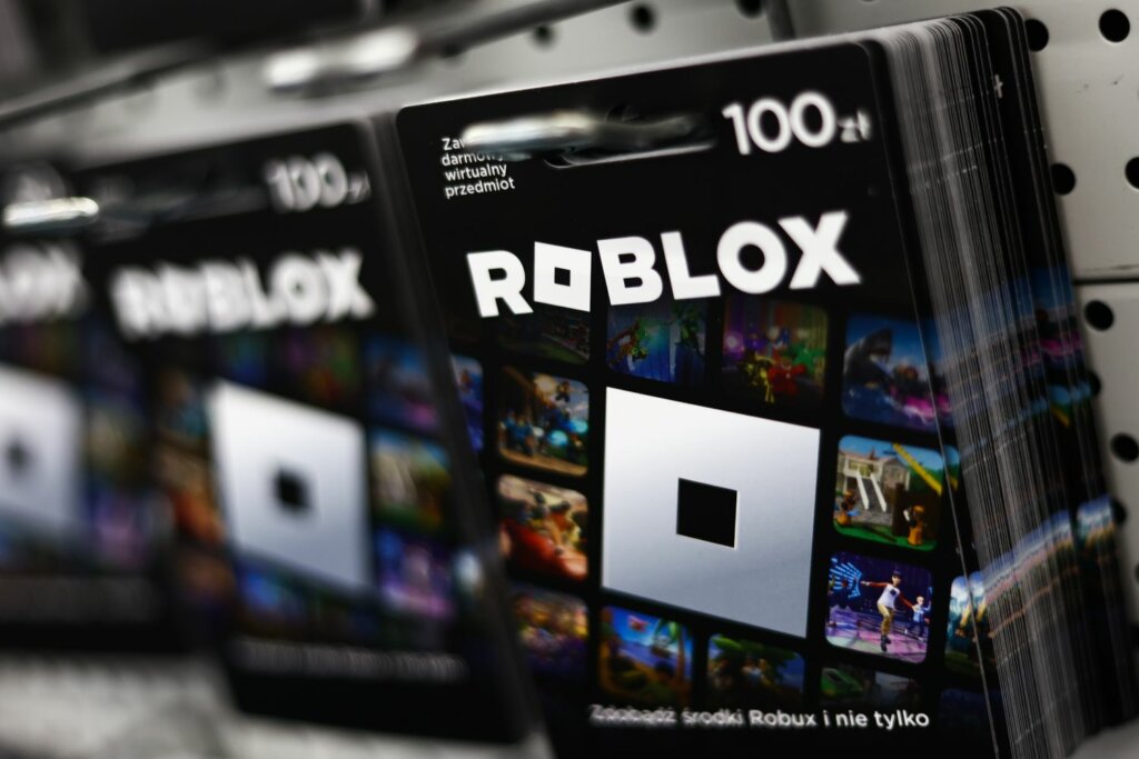 Tu tesoro digital de los videojuegos: Robux y FC points