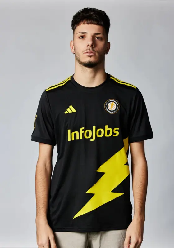 nueva camiseta rayo de barcelona