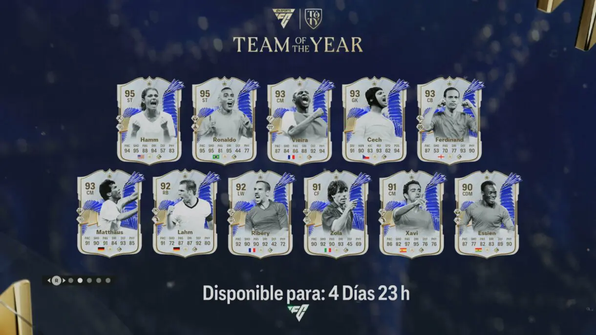 Pantalla de carga con todas las cartas Iconos del TOTY transferibles EA Sports FC 24 Ultimate Team