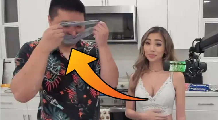 Imagen de Una streamer de Twitch invita a un moderador a su casa para que huela sus bragas en directo