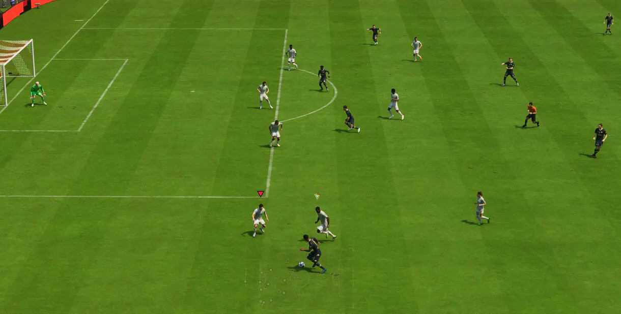 Situación de partido de Squad Battles en EA Sports FC 24 Ultimate Team de extremo corriendo por la banda.
